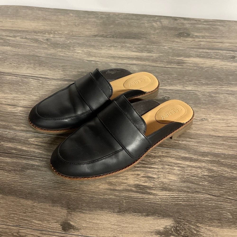 Sperry Waypoint slip on Women Black Flats Casual STS85036 Size 7.5. Gently used.